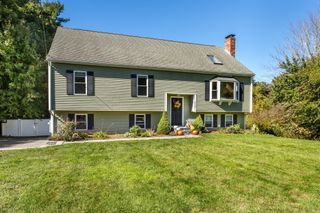 2035 Washington St, East Bridgewater, MA 02333