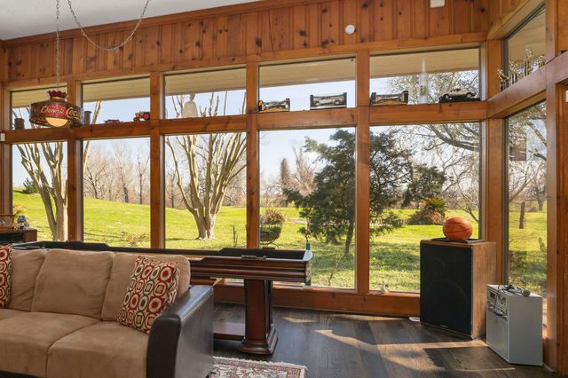 2009 Fm 950, Eagle Lake, TX 77434