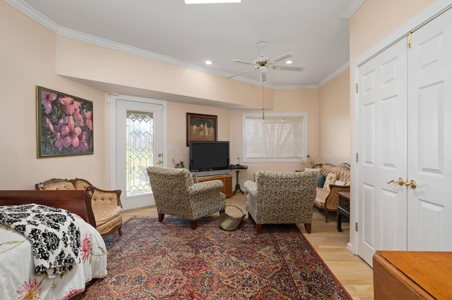 2009 Fm 950, Eagle Lake, TX 77434