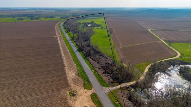 2009 Fm 950, Eagle Lake, TX 77434