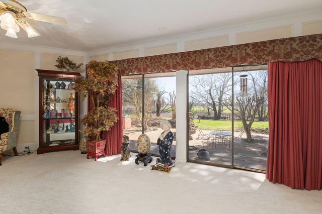 2009 Fm 950, Eagle Lake, TX 77434