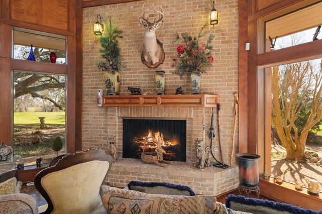 2009 Fm 950, Eagle Lake, TX 77434