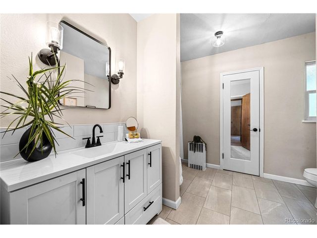 324 W Grant Ave, Pueblo, CO 81004