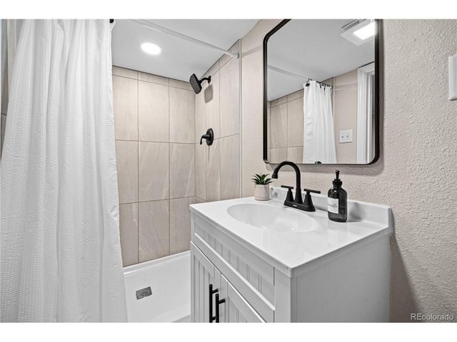 324 W Grant Ave, Pueblo, CO 81004