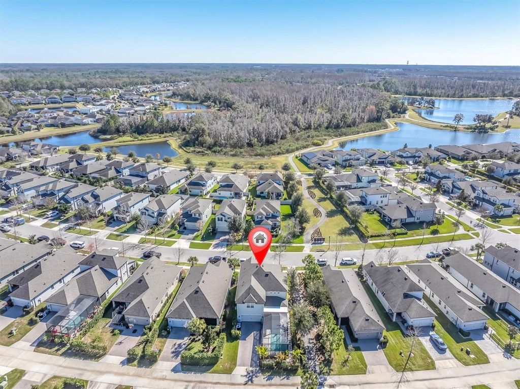 Image 4 of property listing at 3833 VILLAMORE LANE, Odessa, FL 33556