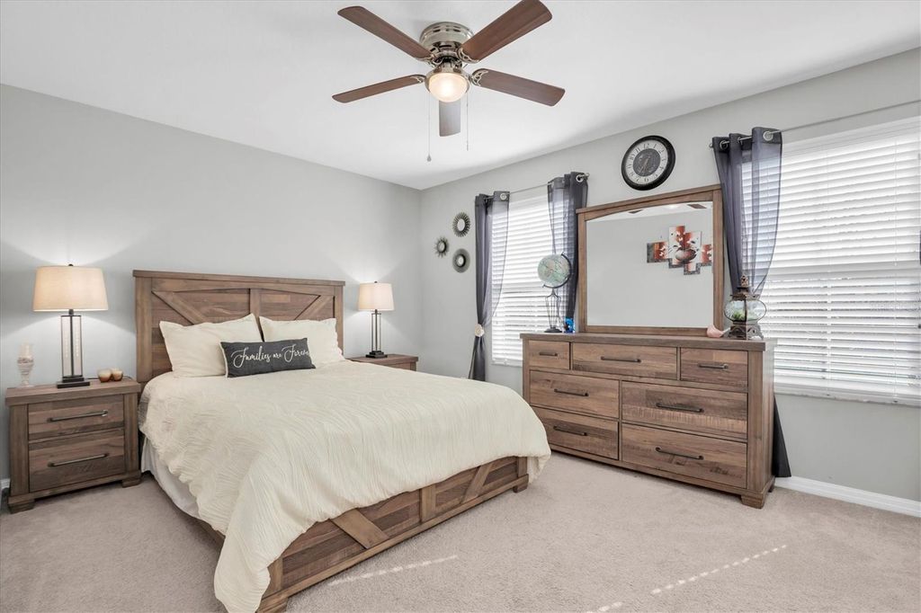 Image 34 of property listing at 3833 VILLAMORE LANE, Odessa, FL 33556