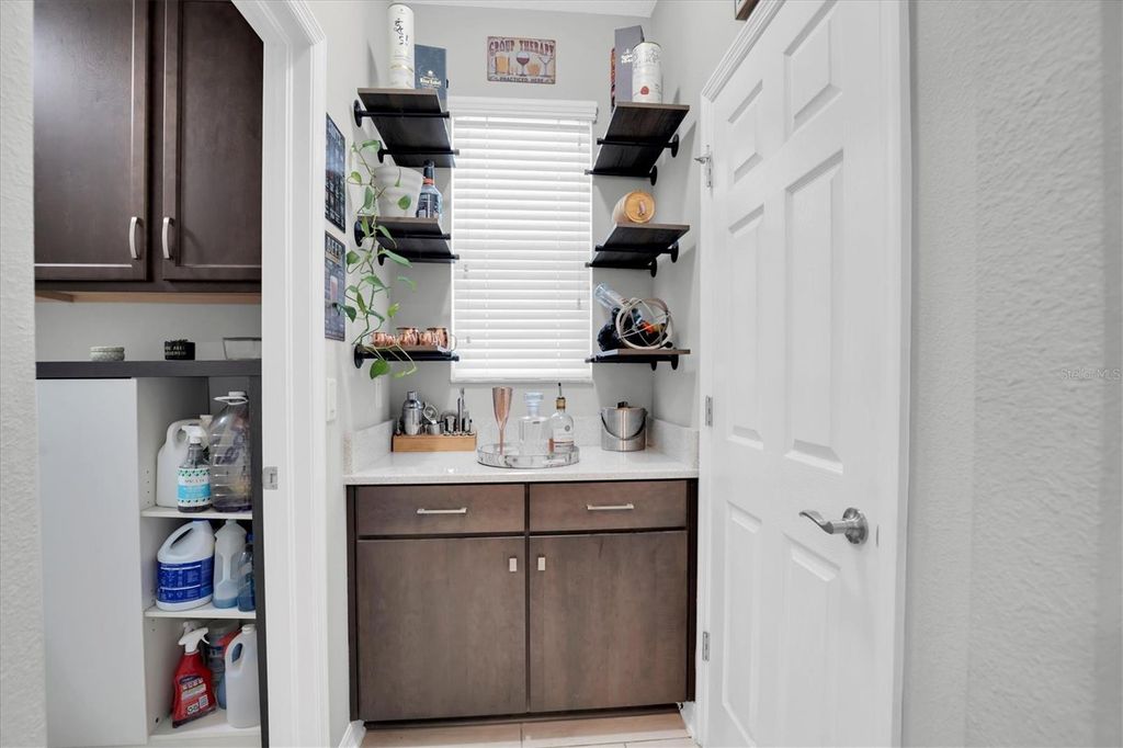 Image 9 of property listing at 3833 VILLAMORE LANE, Odessa, FL 33556