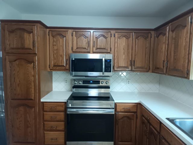 2782 W Swan Street, Springfield, MO 65807