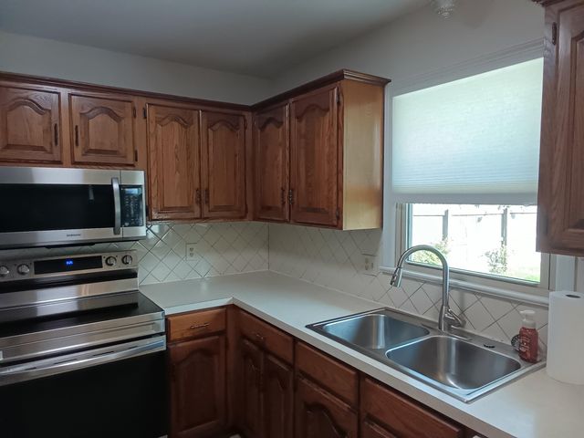 2782 W Swan Street, Springfield, MO 65807