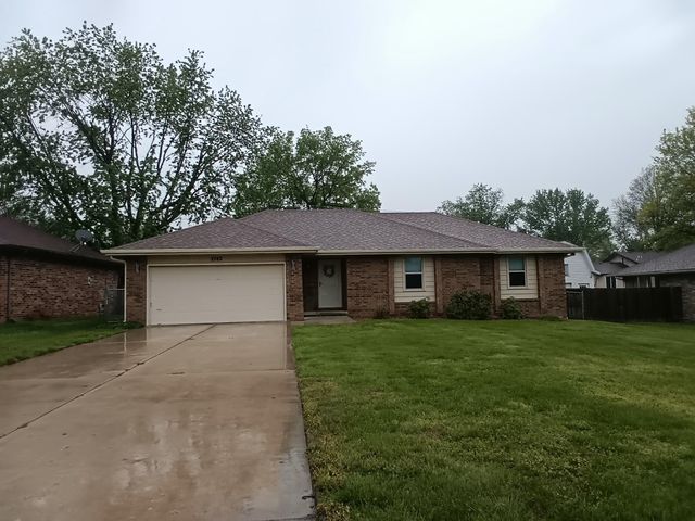 2782 W Swan Street, Springfield, MO 65807