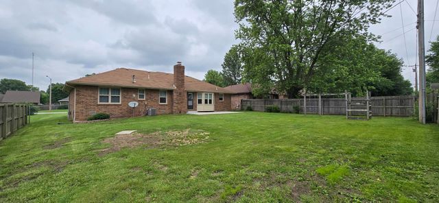 2782 W Swan Street, Springfield, MO 65807