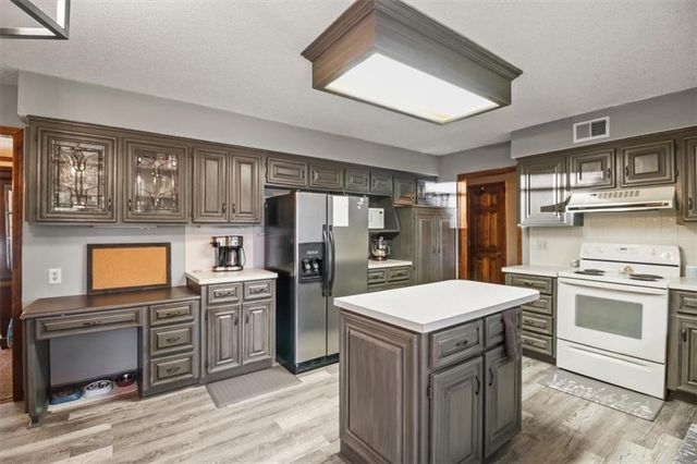 3705 S Marion Court, Independence, MO 64055