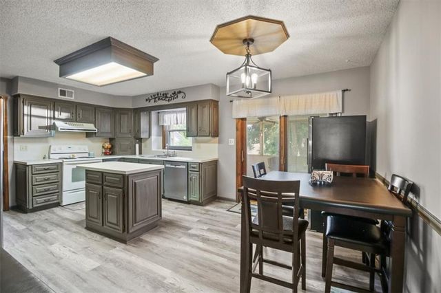 3705 S Marion Court, Independence, MO 64055