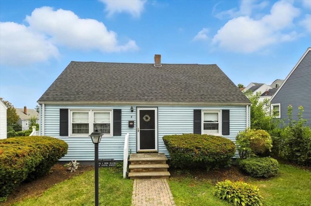 9 Scotia St, Salem, MA 01970