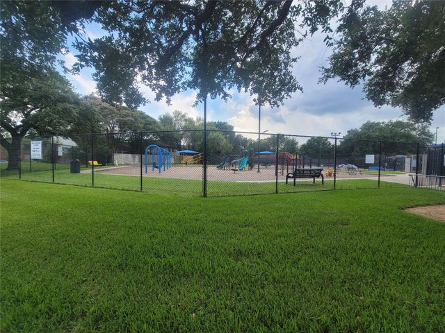 22715 Braken Manor Lane, Katy, TX 77449