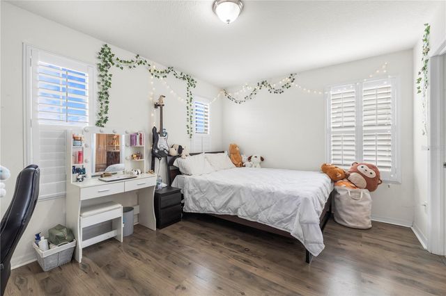 1565 FEATHER GRASS LOOP, Lutz, FL 33558