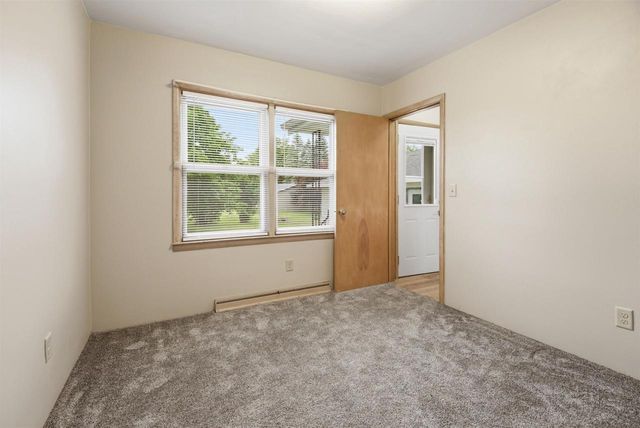 418 LIMA STREET, New London, WI 54961