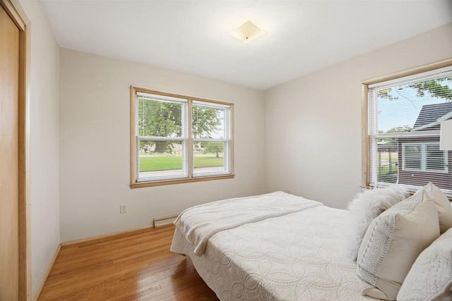 418 LIMA STREET, New London, WI 54961