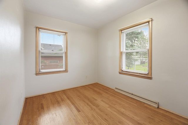 418 LIMA STREET, New London, WI 54961