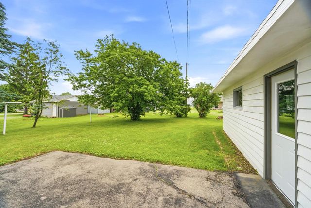 418 LIMA STREET, New London, WI 54961
