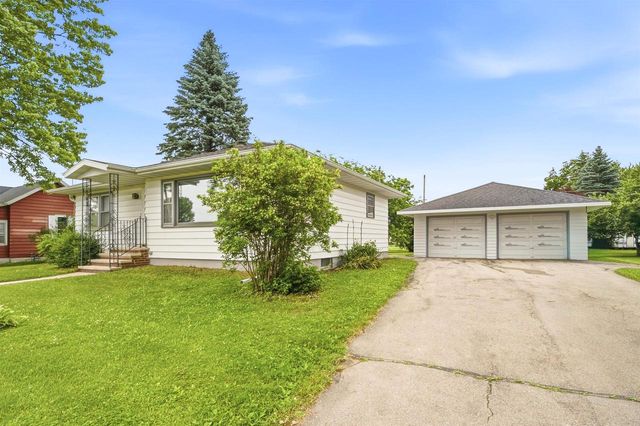 418 LIMA STREET, New London, WI 54961