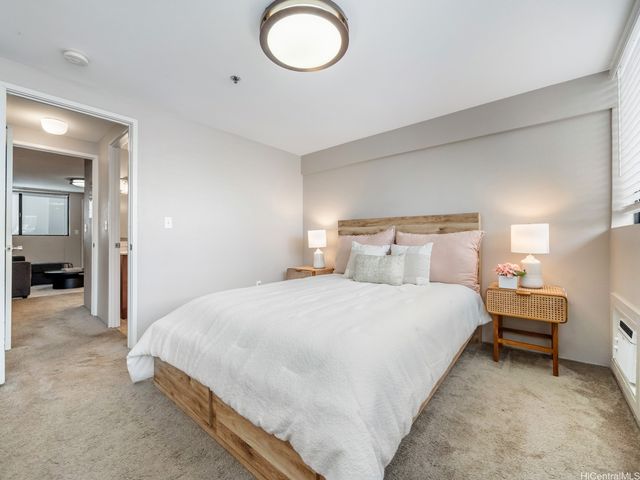 2860 Waialae Avenue 115, Honolulu, HI 96826