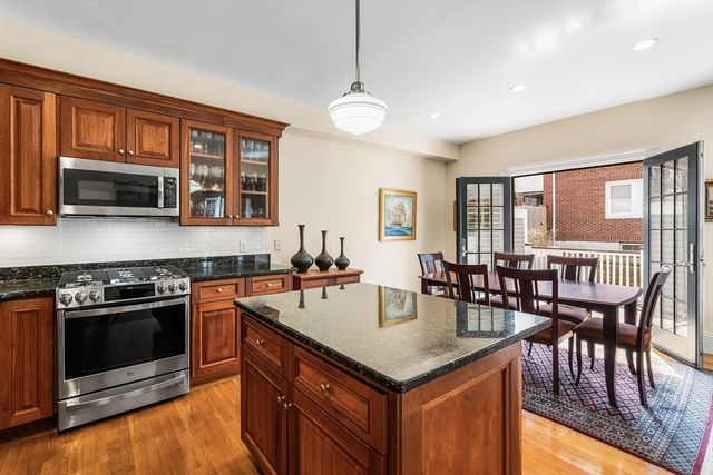 81 Forest St 81, Medford, MA 02155