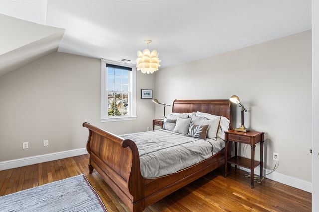 81 Forest St 81, Medford, MA 02155