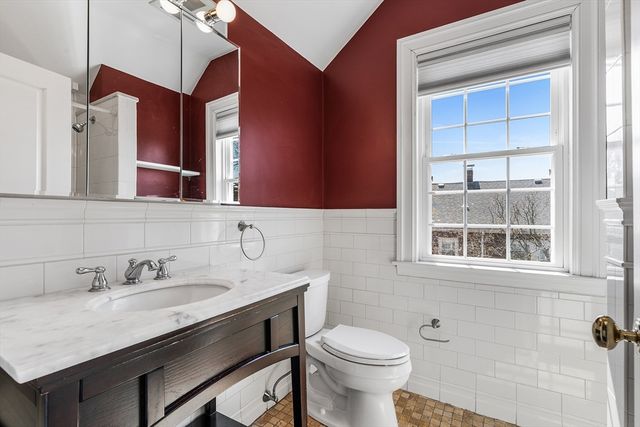 81 Forest St 81, Medford, MA 02155