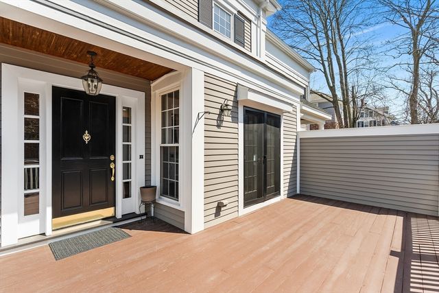 81 Forest St 81, Medford, MA 02155