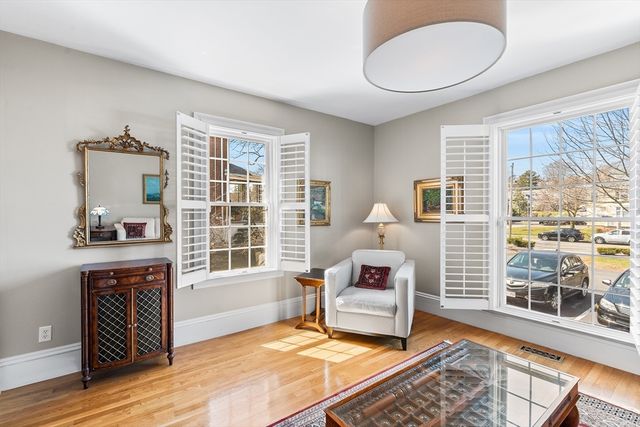 81 Forest St 81, Medford, MA 02155