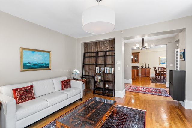 81 Forest St 81, Medford, MA 02155