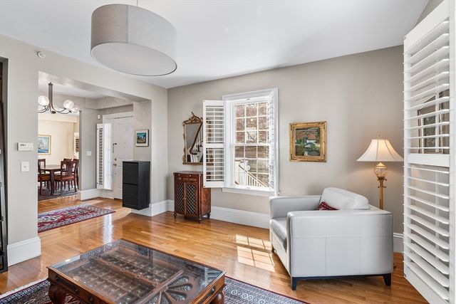 81 Forest St 81, Medford, MA 02155