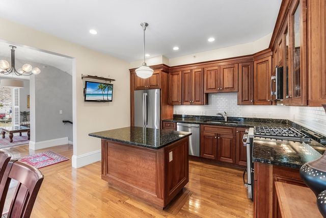 81 Forest St 81, Medford, MA 02155