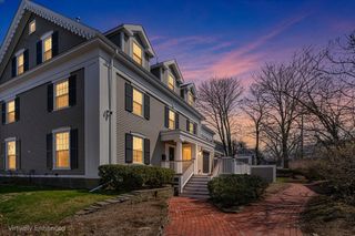 81 Forest St 81, Medford, MA 02155