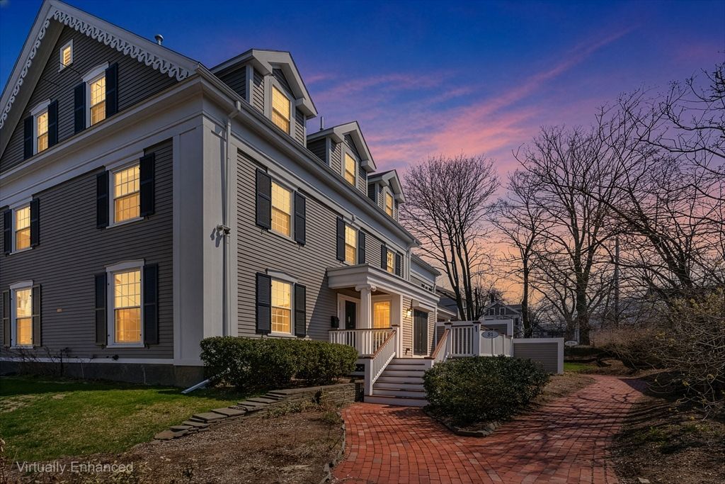 81 Forest St 81, Medford, MA 02155