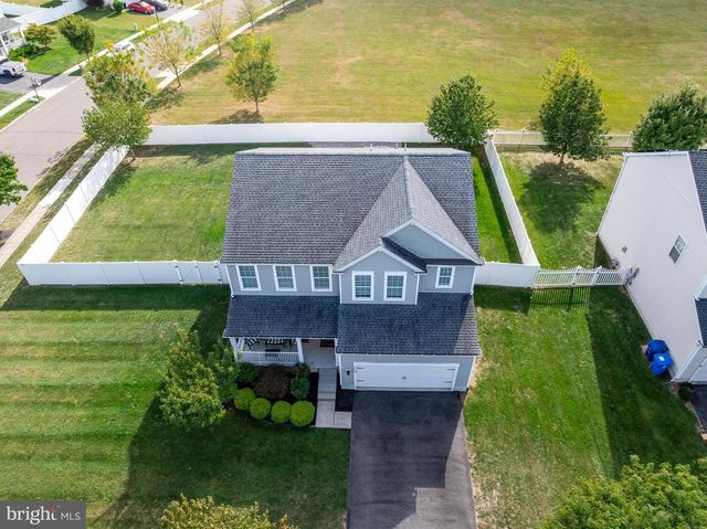 400 SZYPULSKI LN, Florence, NJ 08518