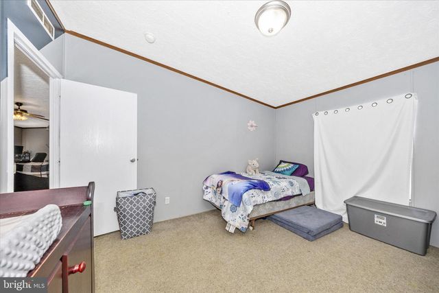 122 PAULS PL, Falling Waters, WV 25419