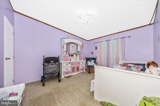 122 PAULS PL, Falling Waters, WV 25419