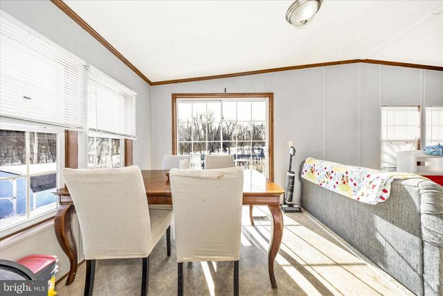 122 PAULS PL, Falling Waters, WV 25419