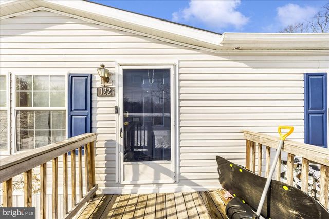 122 PAULS PL, Falling Waters, WV 25419