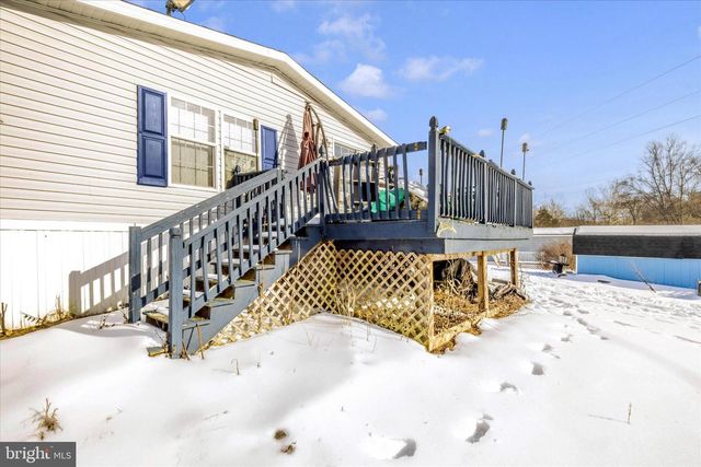 122 PAULS PL, Falling Waters, WV 25419