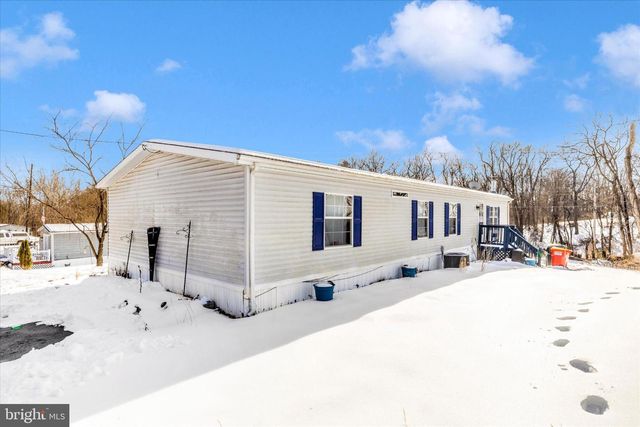 122 PAULS PL, Falling Waters, WV 25419