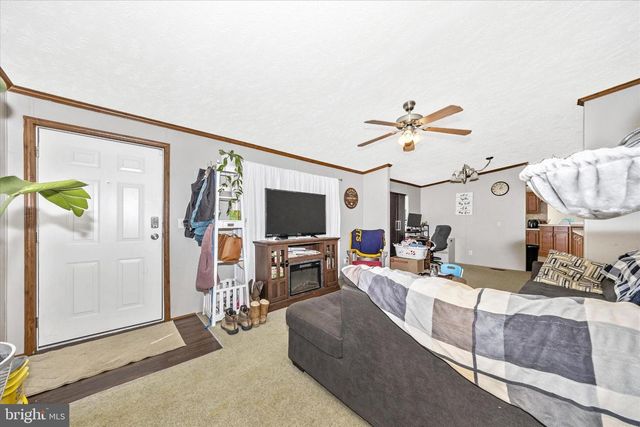 122 PAULS PL, Falling Waters, WV 25419