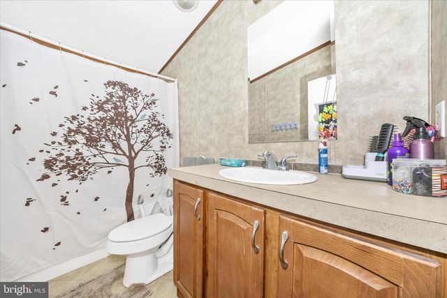 122 PAULS PL, Falling Waters, WV 25419