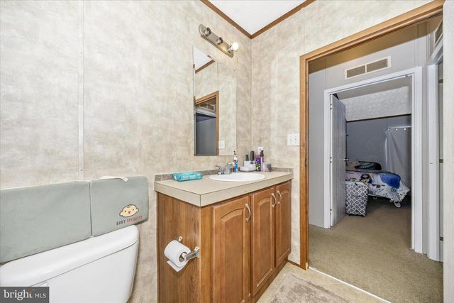 122 PAULS PL, Falling Waters, WV 25419