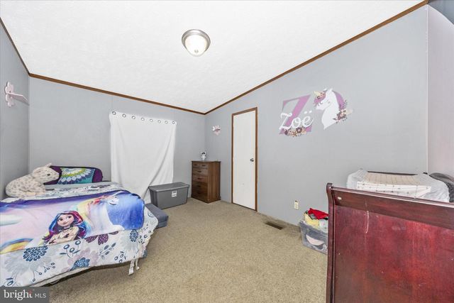 122 PAULS PL, Falling Waters, WV 25419