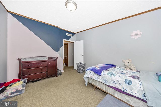 122 PAULS PL, Falling Waters, WV 25419