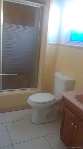 1934 Rodman St REAR UNIT, Hollywood, FL 33020