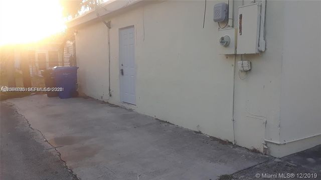 1934 Rodman St REAR UNIT, Hollywood, FL 33020